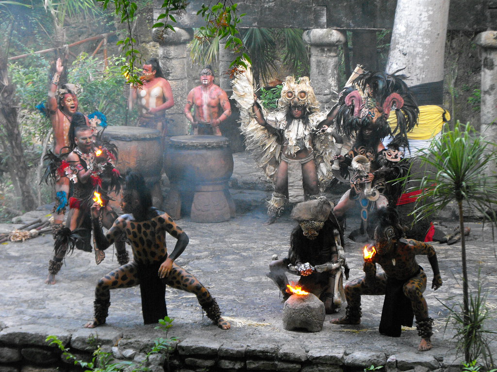 El propósito de los sacrificios humanos en las pirámides mayas-1