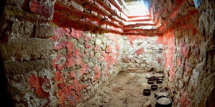 Descubrimiento arqueológico: Tumba significativa en pirámide maya-1