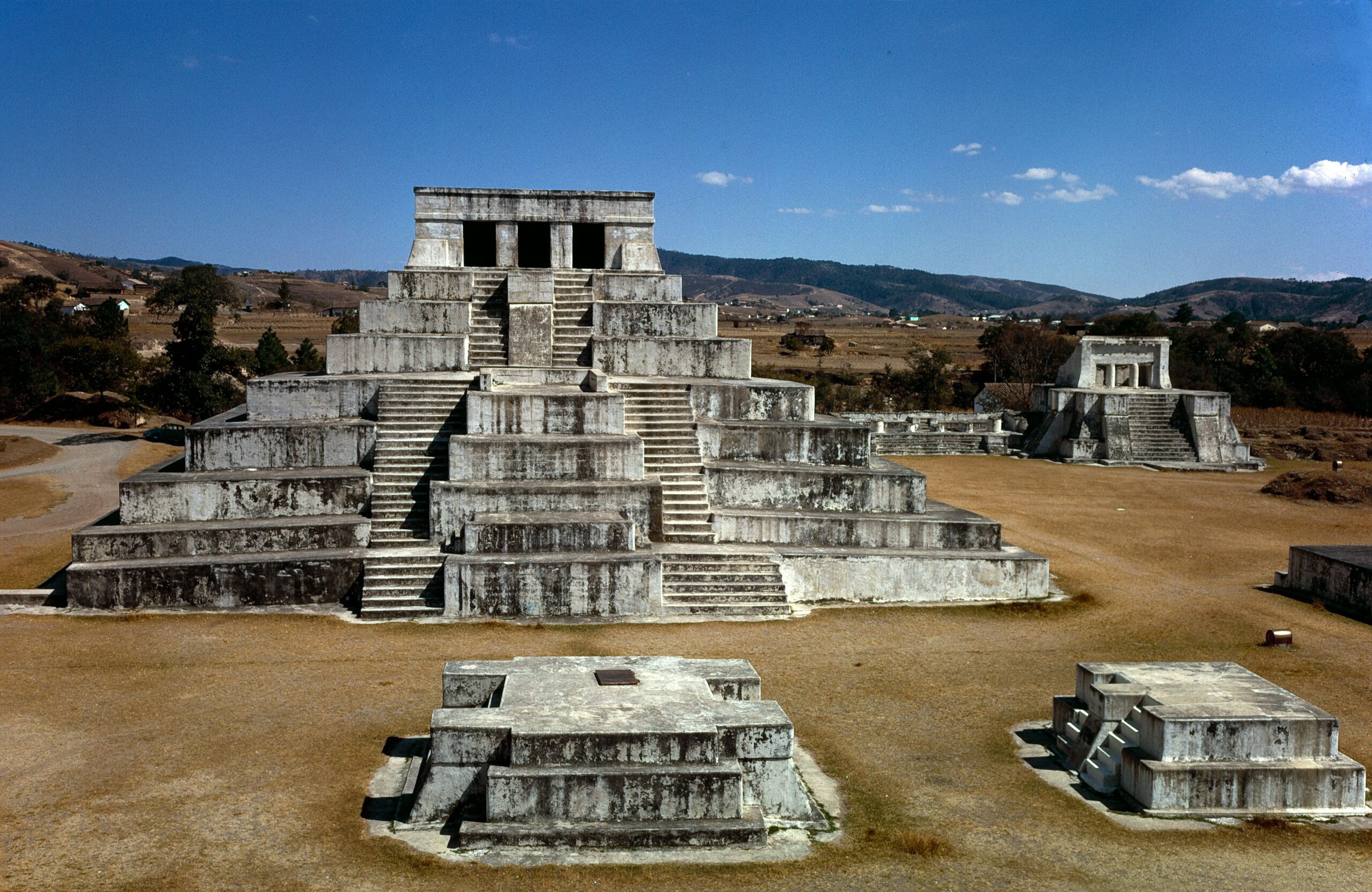 ¿Existen pirámides mayas todavía sin descubrir?-1