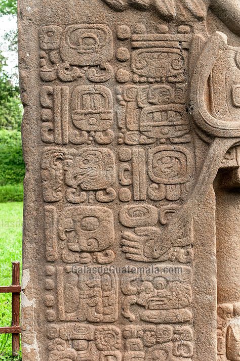 La epigrafía maya: revelando los secretos de la religión ancestral-1
