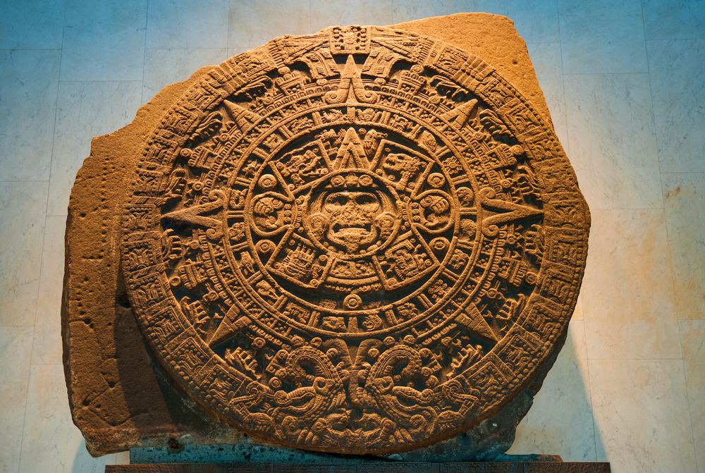 El simbolismo del color en las pirámides mayas-1